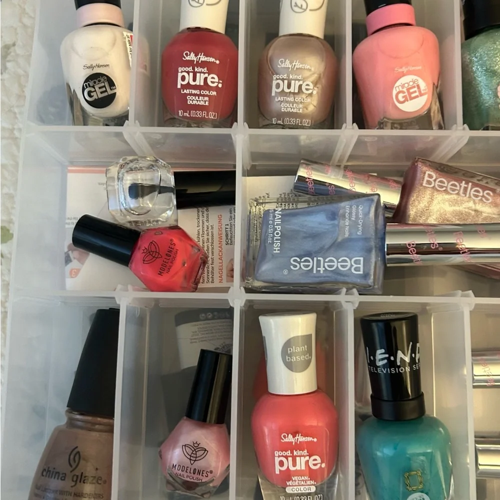 Nail Polish w/ Organizer 51 bottles, All New